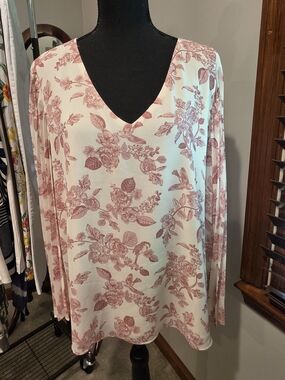 LAURIE FELT Floral V-Neck Women's Blouse